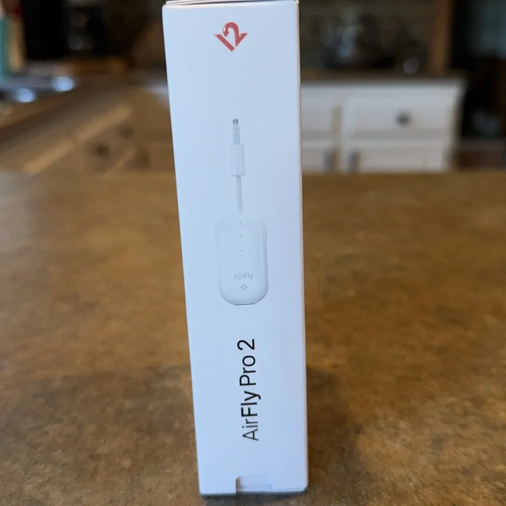 Twelve South AirFly Pro 2 Wireless Adapter - Picture 3 of 6